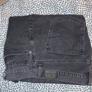 Black American Eagle High Rise Mom Jeans - extra short - size 12